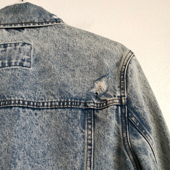 Abercrombie & Fitch Light Acid Wash Distressed Denim Jean Jacket Size Small - Picture 7 of 10